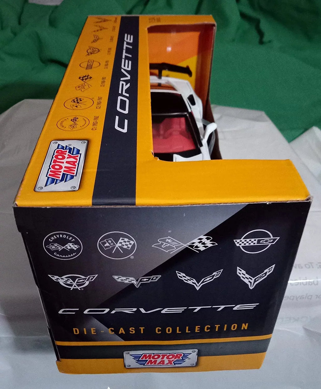 2019 Chevy Corvette , White - Motor Max 79356WH - 1/24 scale Diecast Model Toy Car