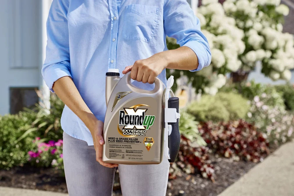 Roundup Ready-to-Use Extended Control Weed & Grass Killer Plus Weed Preventer  with Comfort Wand, 1.33 gal.